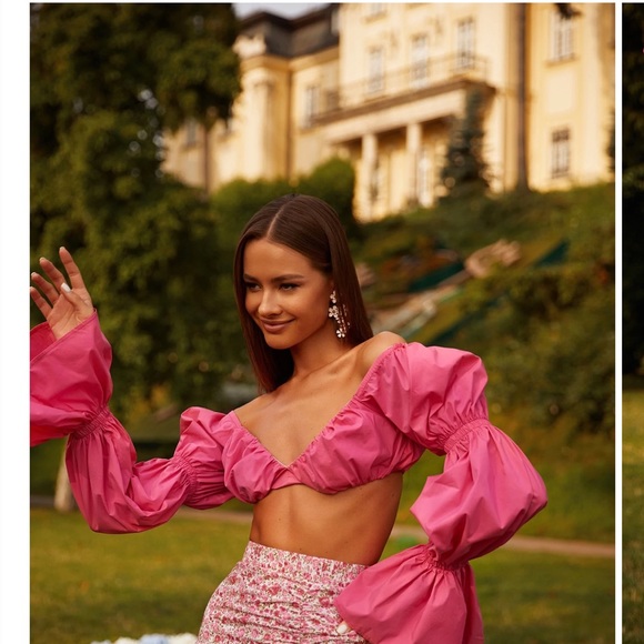 Alamour pink ruffled crop top - Picture 3 of 11